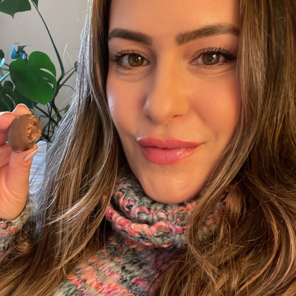 Meet your Posher, Elena